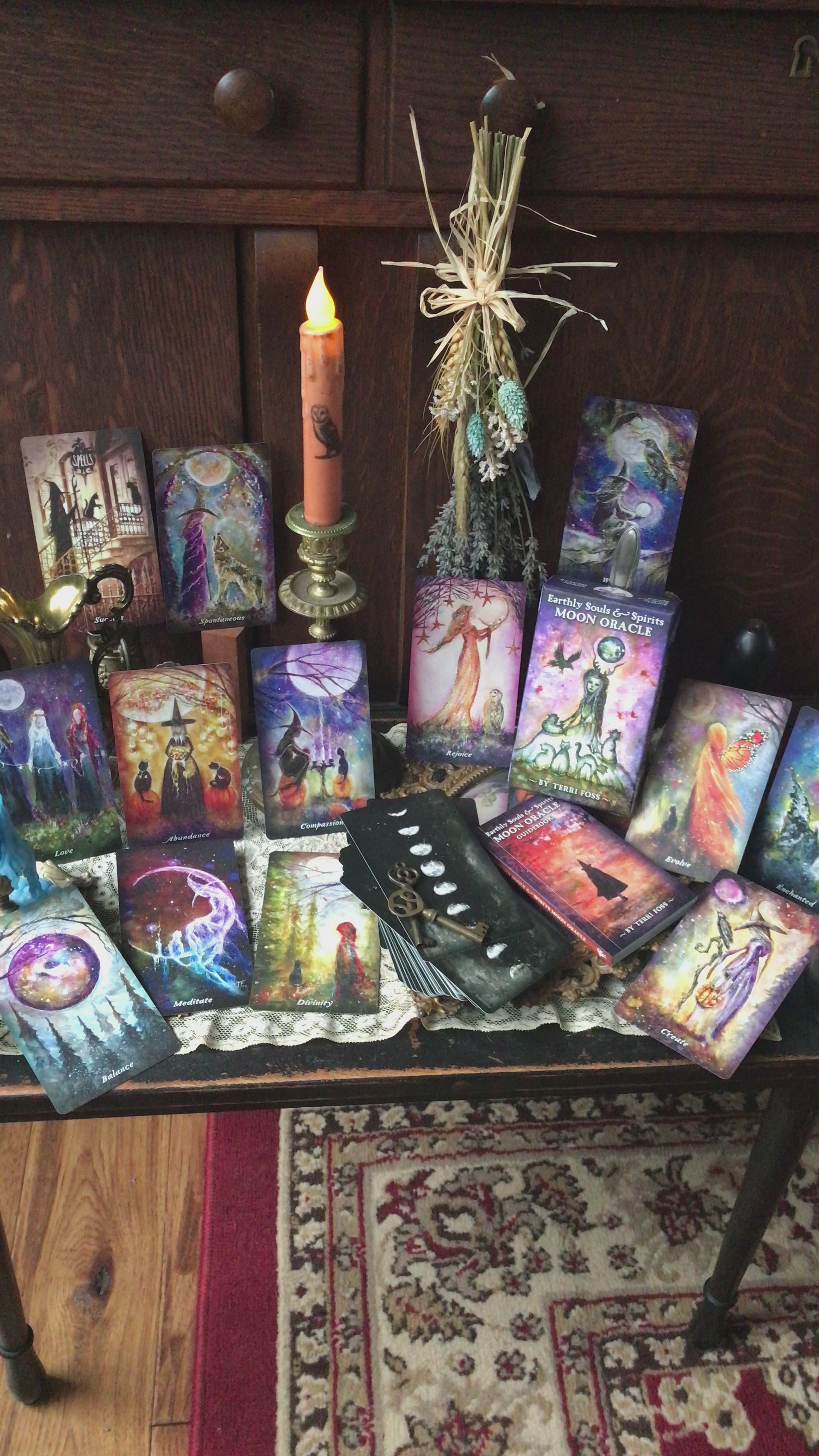 Earthly Souls and Spirits Moon Oracle Deck - Guide Booklet Published - US Games Systems - Terri Ann Foss